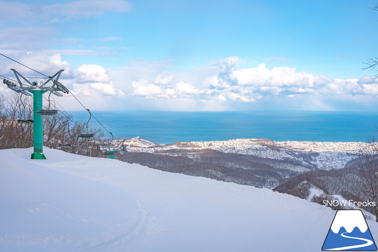 朝里川温泉スキー場｜祝・粉雪復活！競争率ゼロのゲレンデでパウダー三昧♪